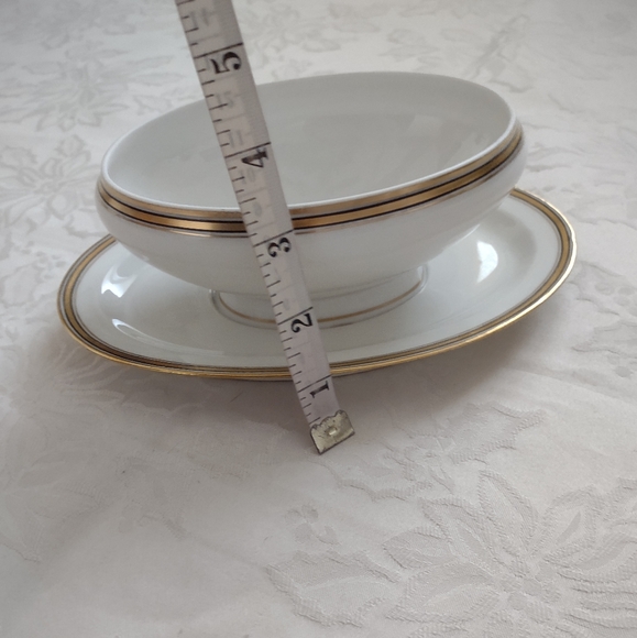 Haviland France Gravy Boat With Attached Underplate White Gold Band